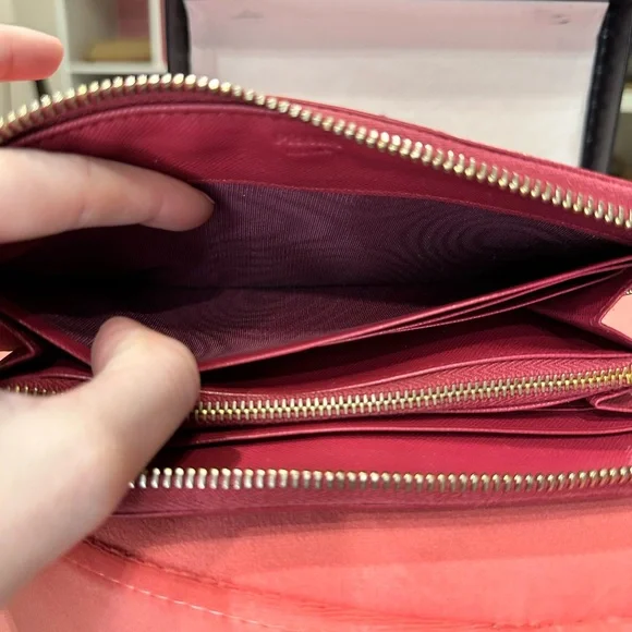 Prada Saffiano Zippy Wallet - Picture 11 of 15